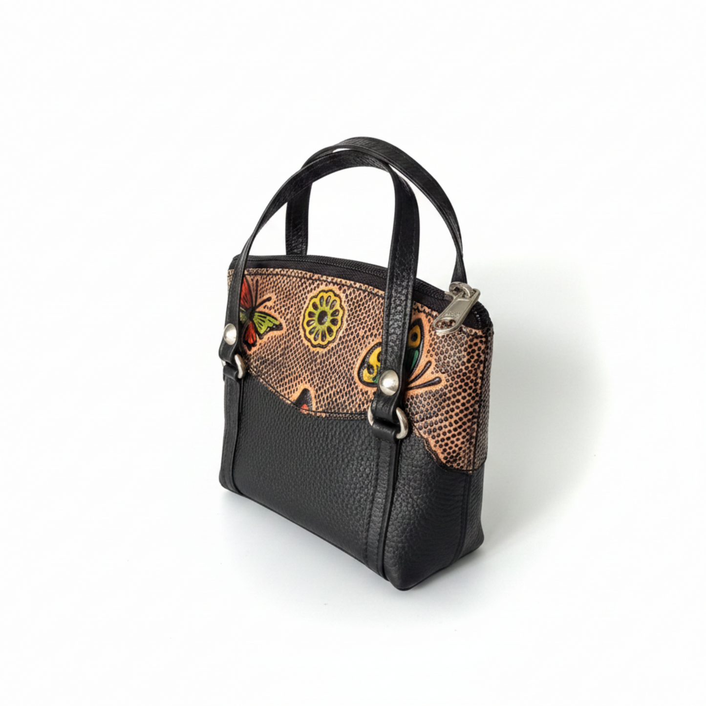 The Mariposa Mini Purse – White Background